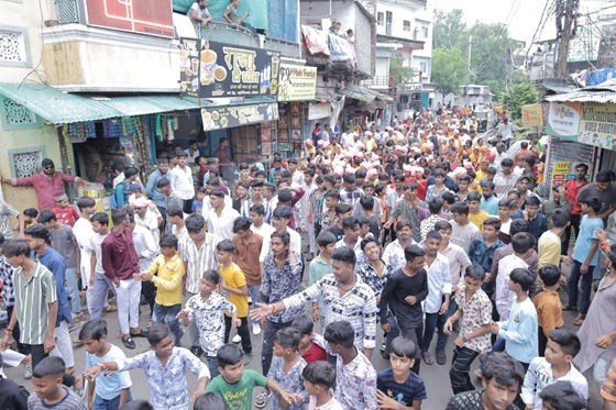 आम जनता में उनके अधिकारों, कर्तव्यों, जिम्मेदारियों और दायित्वों आदि के बारे में जागरूकता पैदा करना।